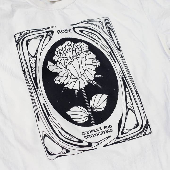 Rose Tee (ivoor) voor wholesale door Yat Cat Print Co.