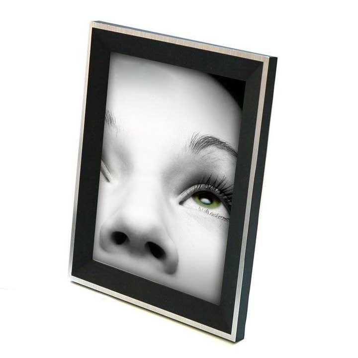 DOUBLE METAL PHOTO FRAME 20X25 for wholesale by Aktual / Dekora Import S.A