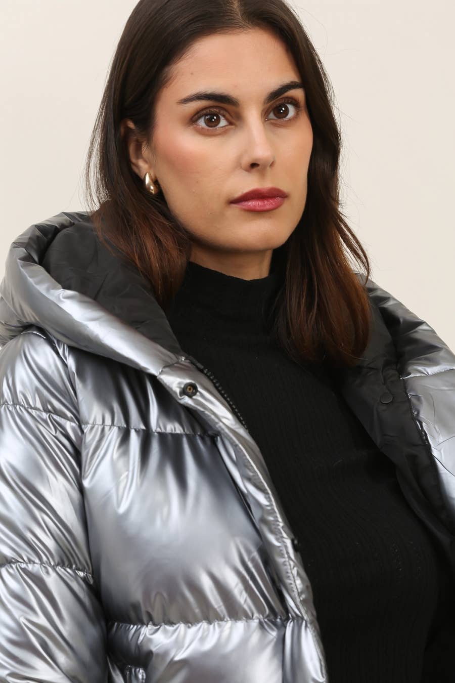 Attrait Paris - Vente Doudoune – femme - Doudoune courte matelassée à capuche bord cotes métallisée21