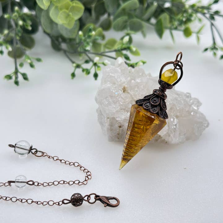 Meraki Gemstones - Wholesale Pendulum Board - Citrine Gemstone Chips w/ Copper in Resin Pendulum1