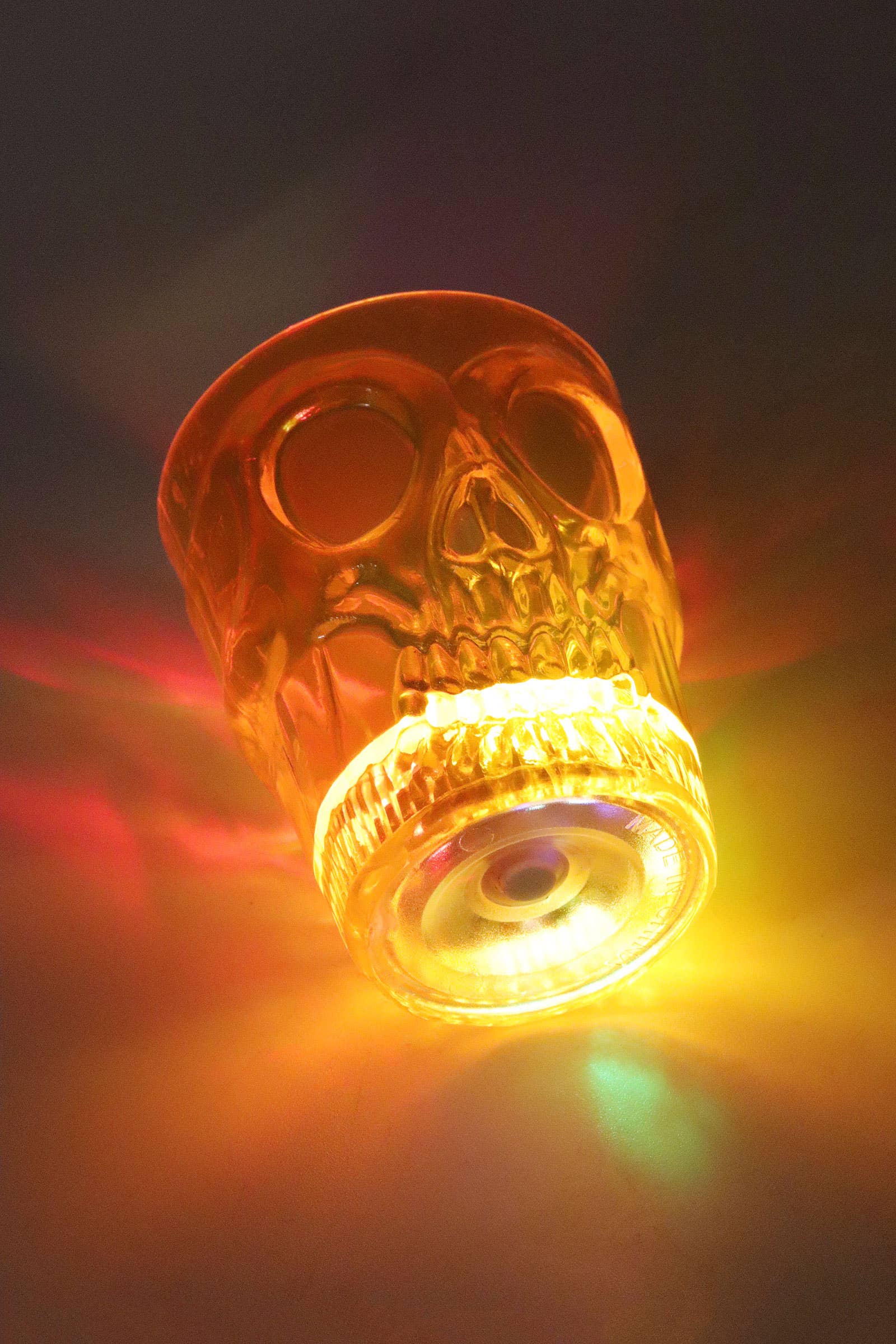 COMME INDIQUÉ Verre à shot en plastique avec LED colorée en forme de crâne d'Halloween en vente sur Faire5