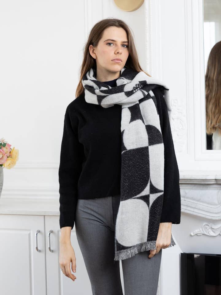 HH-350 Geometric pattern scarf with lurex for wholesale by LINETA