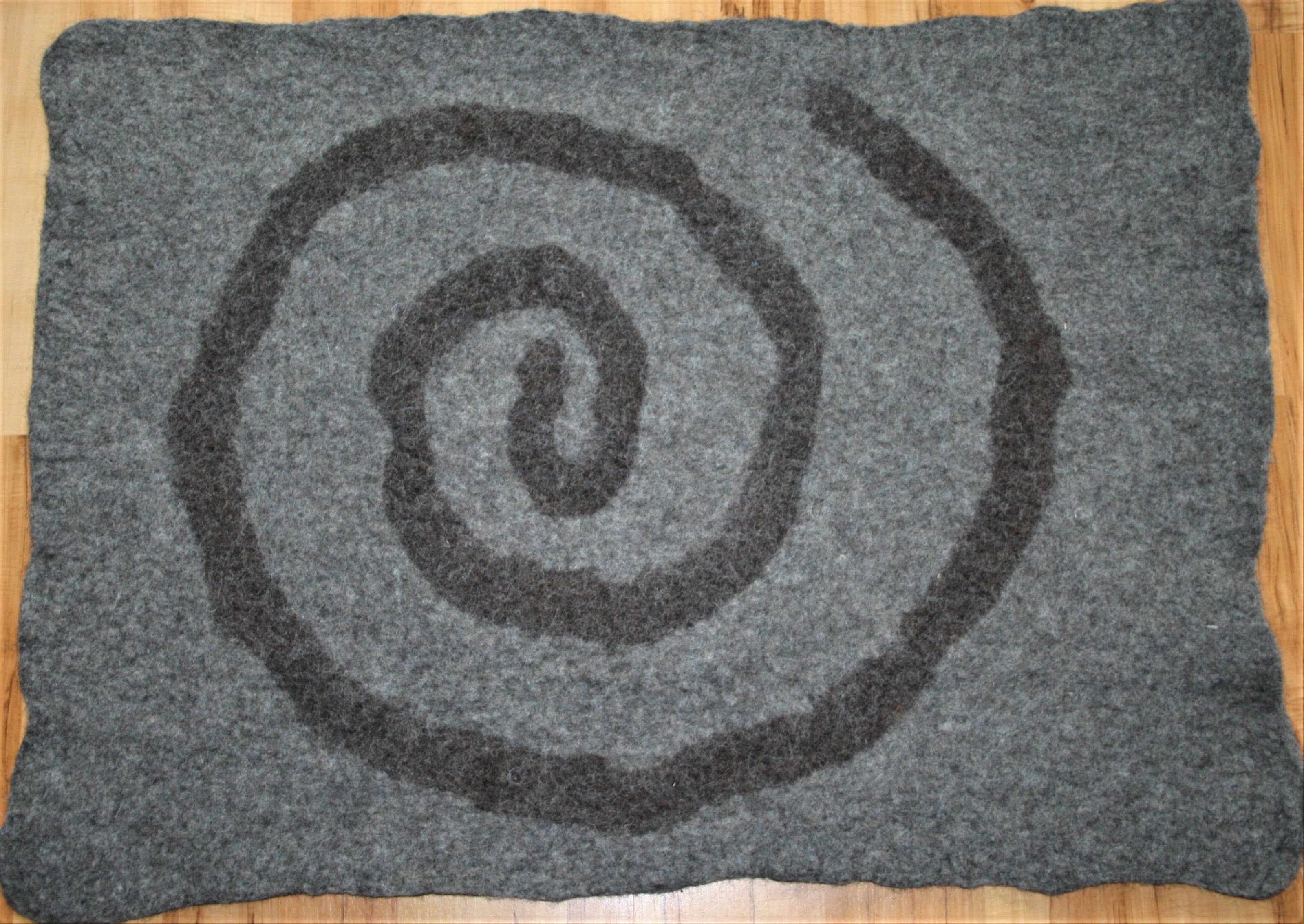 herzundhund - Wholesale Pet Duvet - Dog - Thick dog blanket made of organic wool felt gray2