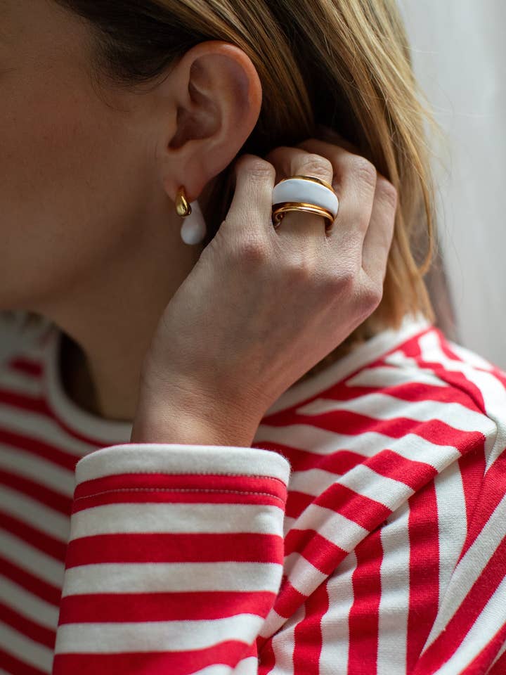 Boucle d'oreille déchirure émail | Blanc pour la vente par CHALK