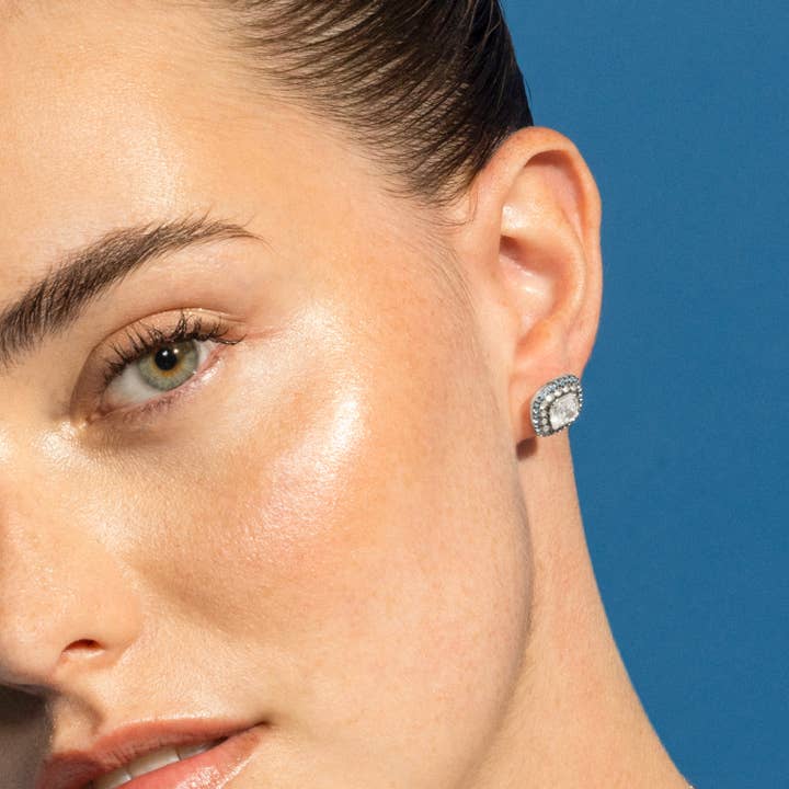 Luxenter - Wholesale Stud/Post Earrings - Pendientes Luxenter de Plata de Ley 925 y Circonita Topacio Azul acabado en rodio - Salug3