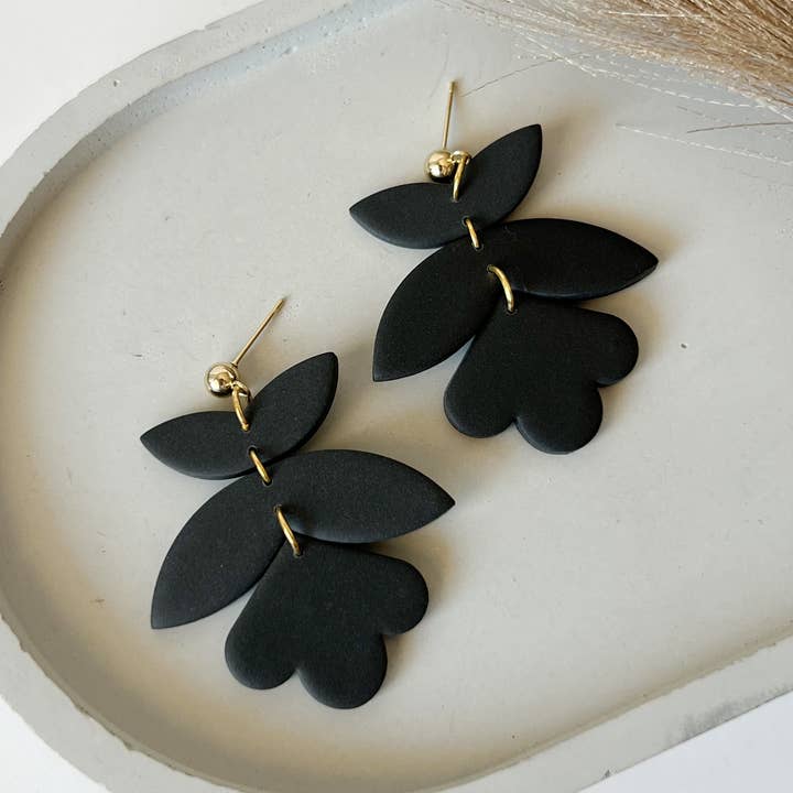 Sincerely, Abi - Wholesale Dangle Earrings - Miranda, Black0