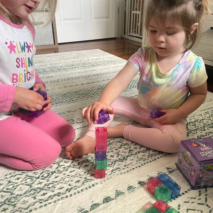 CreateOn - Wholesale Building Set - Kids - Crayola Glitter PIP Magnetic Cubes 24pc8