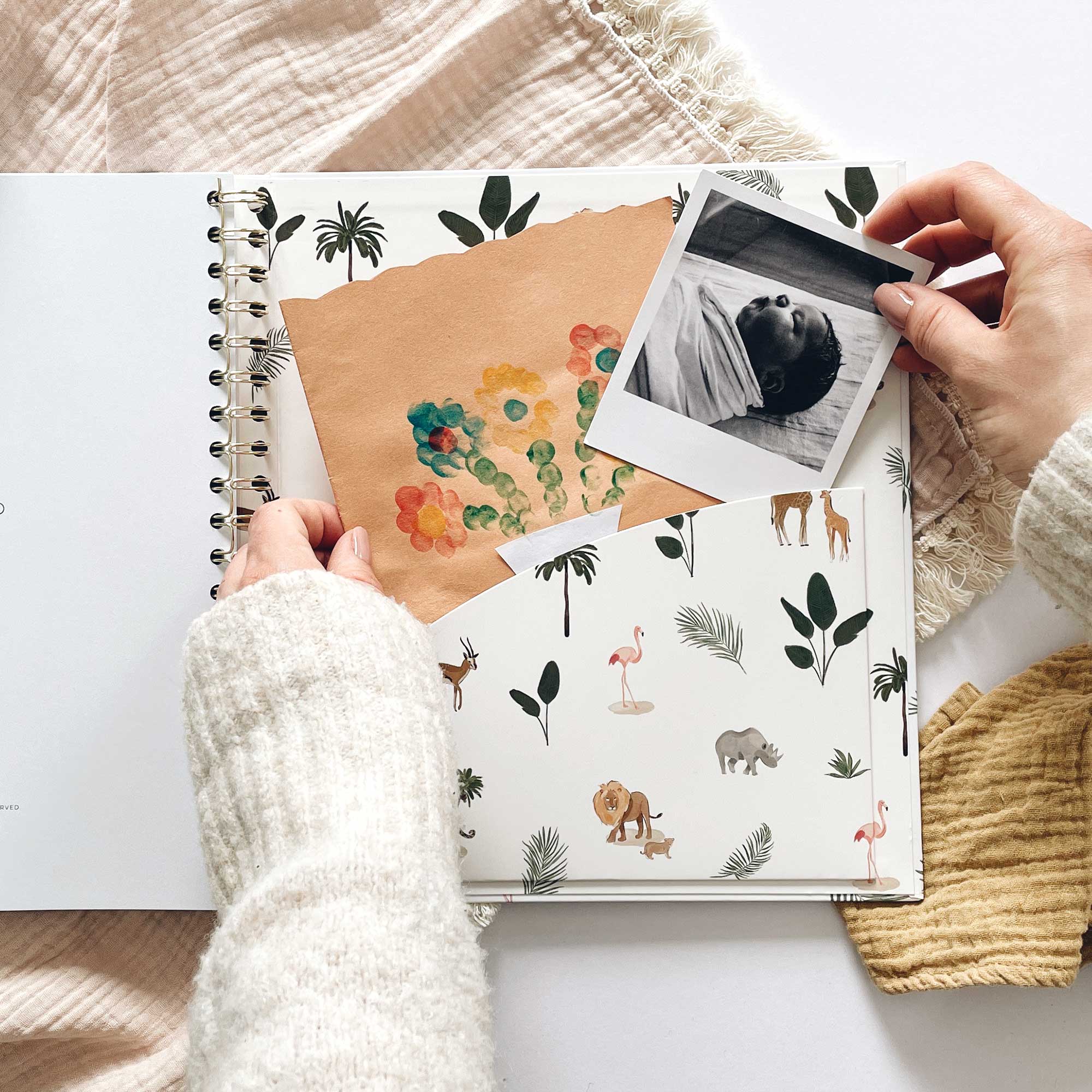 Blush And Gold – wholesale Memory book – Child & baby – My Baby Book (Jungle)  luxury gift for new parents + box15