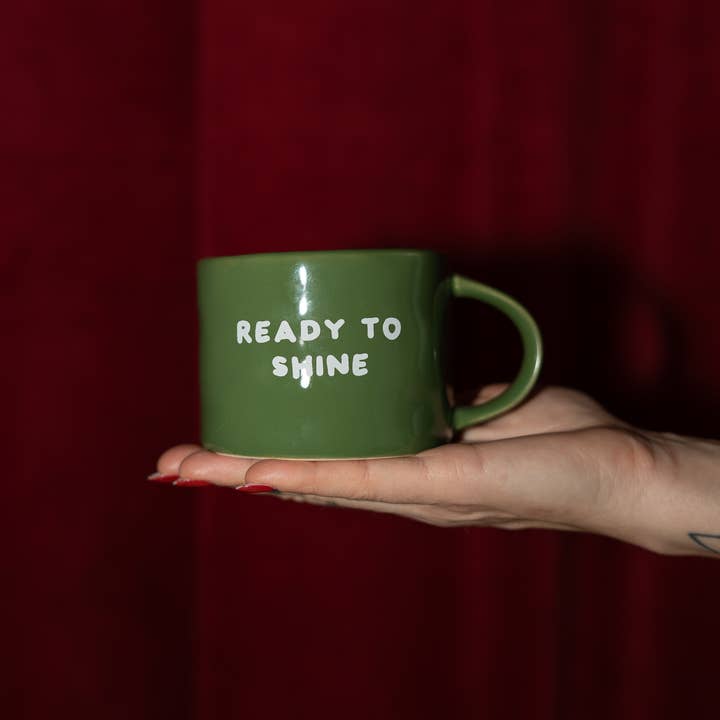 Tasse Sisi, Prête à Briller et autres tendances Résultats pour mug céramique en vente B2B. Retours gratuits et paiement à 60 jours sur Faire sur Faire.