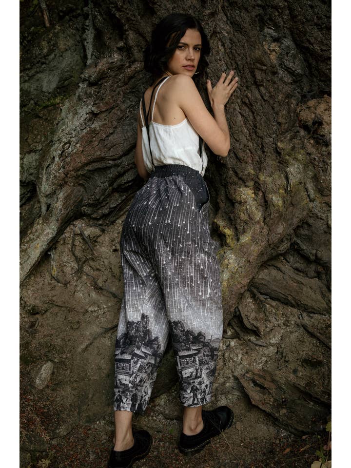 Market of Stars - Wholesale Pants - Women's - Stargazer Linen Cropped Artist Pant with Falling Stars Print