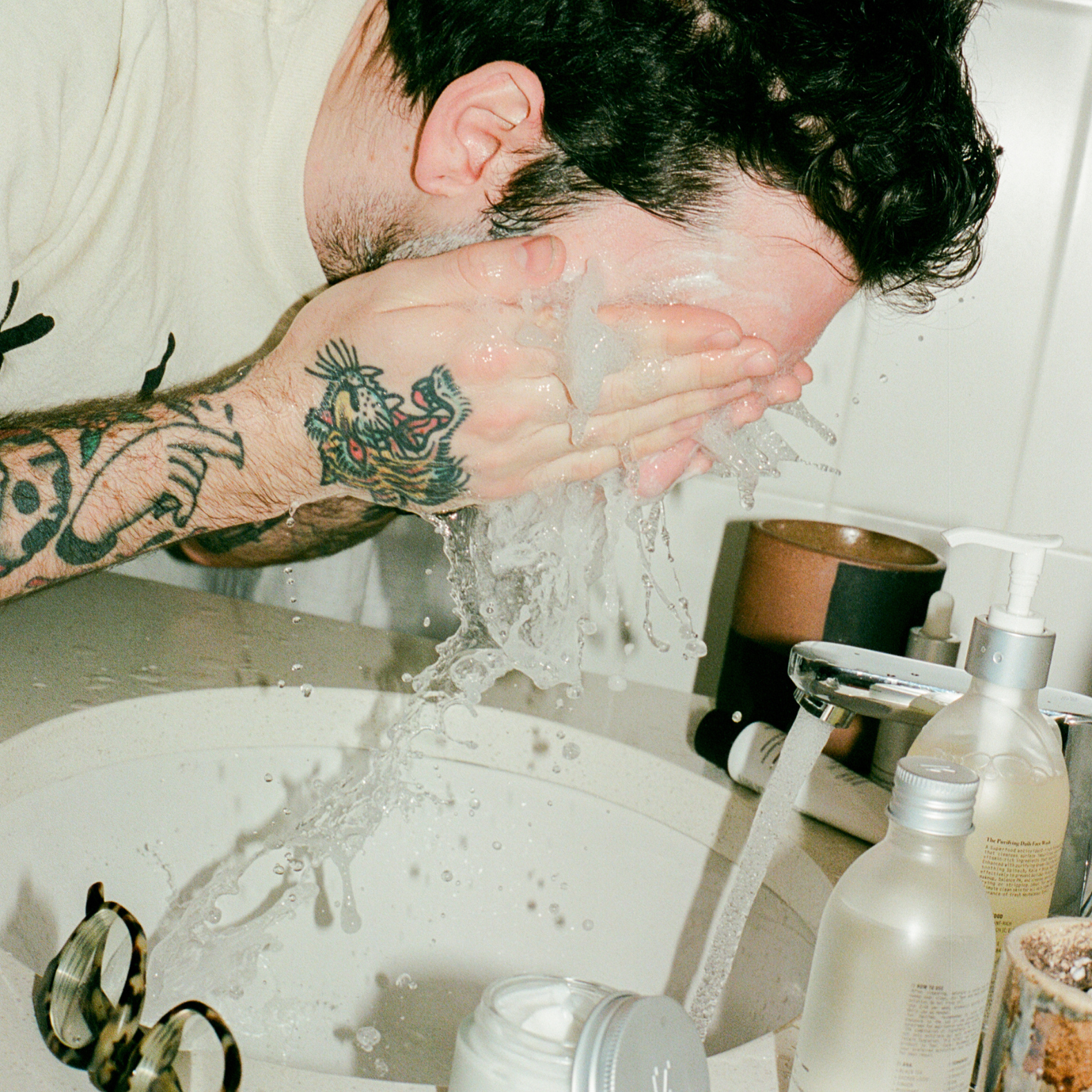 COMUNE - Wholesale Facial Cleanser - Essentials Face Cleanser7