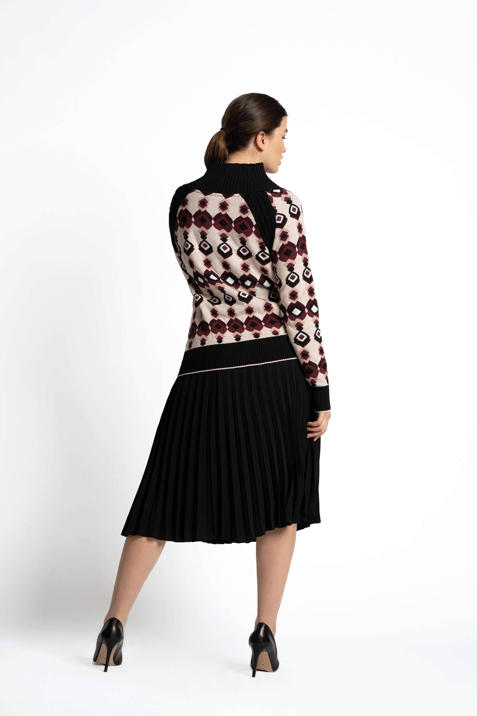 sw berry Jacquard knitted jumper for wholesale on Faire1