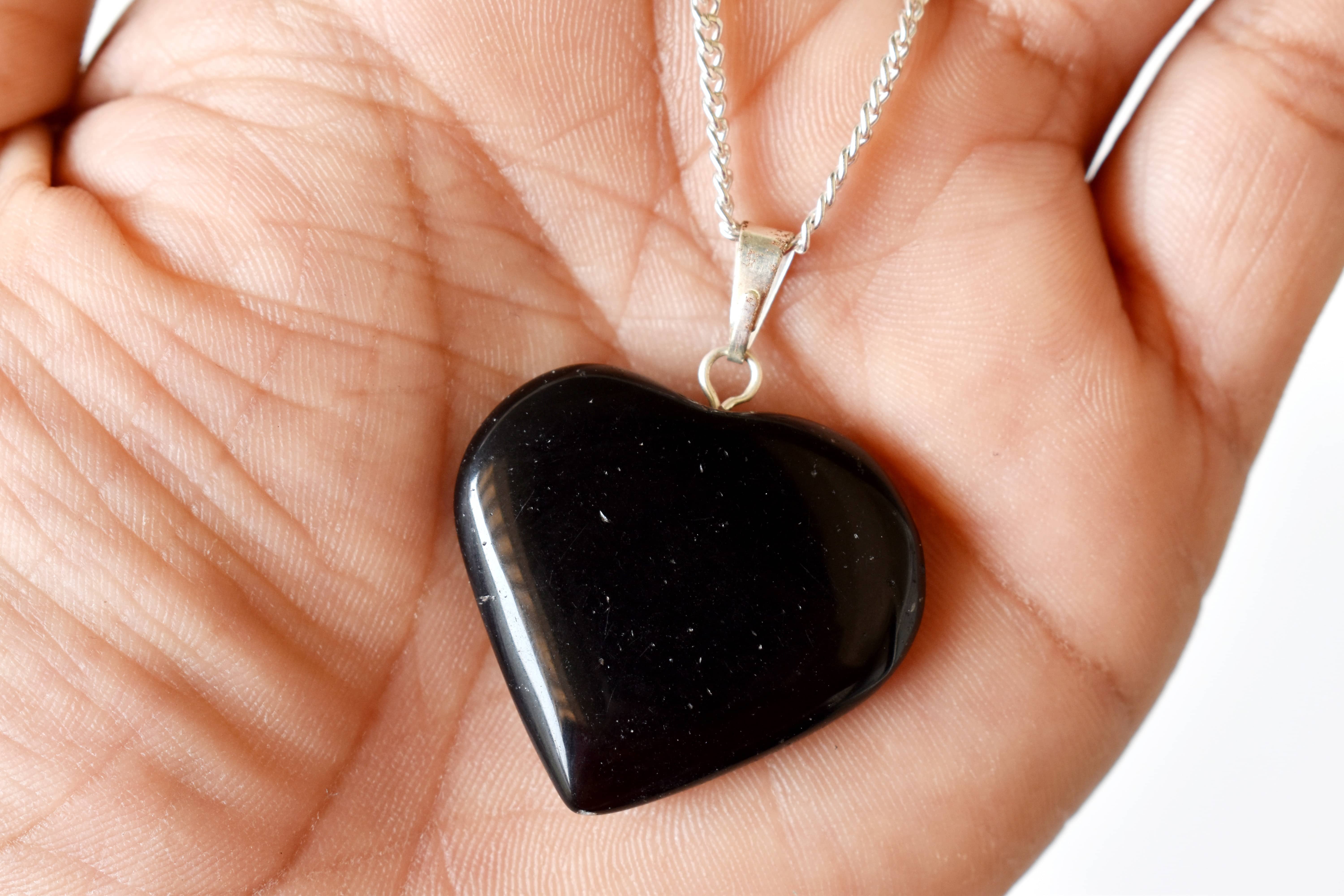 Soothing Crystals – wholesale Pendant/charm necklace – Crystal Heart Pendant | Black Tourmaline | Healing Gemstones6