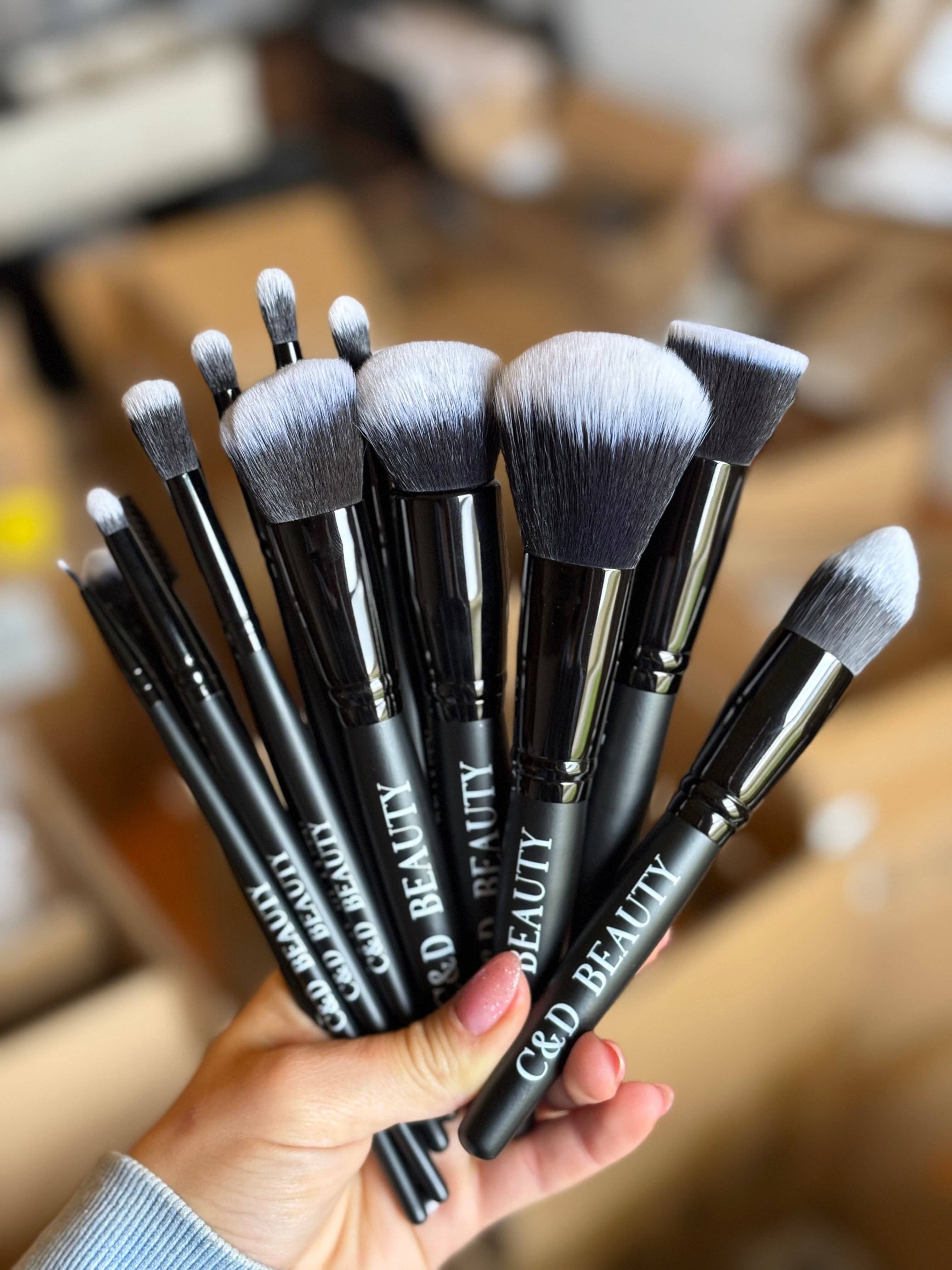 C & D Beauty LLC. - Wholesale Makeup Brush Set - Makeup Brush Set2