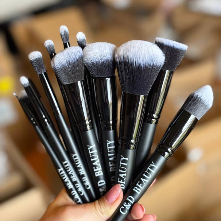 C & D Beauty LLC. - Wholesale Makeup Brush Set - Makeup Brush Set2