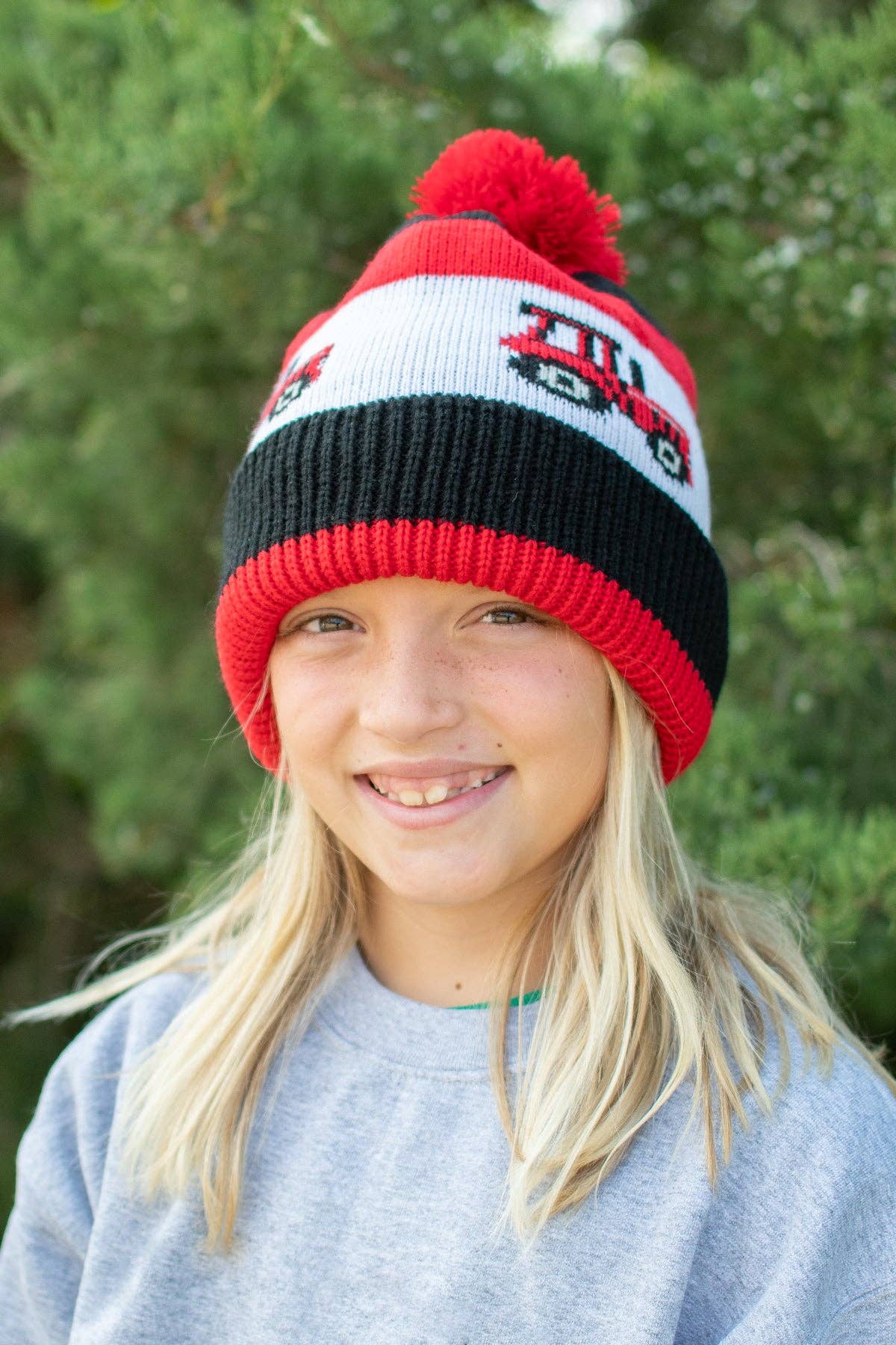 American Farm Company - Wholesale Beanie - Kids - Red Tractor Knit Pom Beanie - Youth4