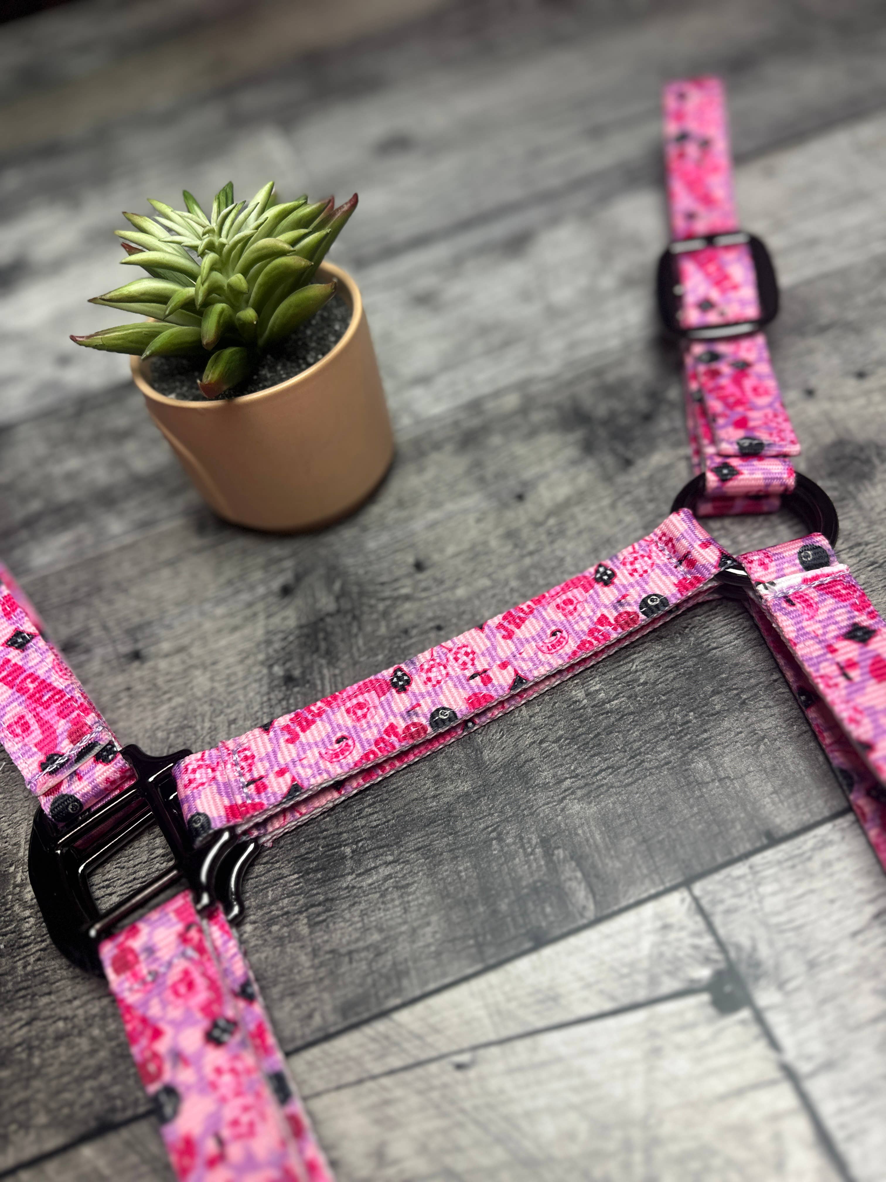 Schulz Equine - Wholesale Horseback Riding Gear - Nylon Halter - Horse Size32