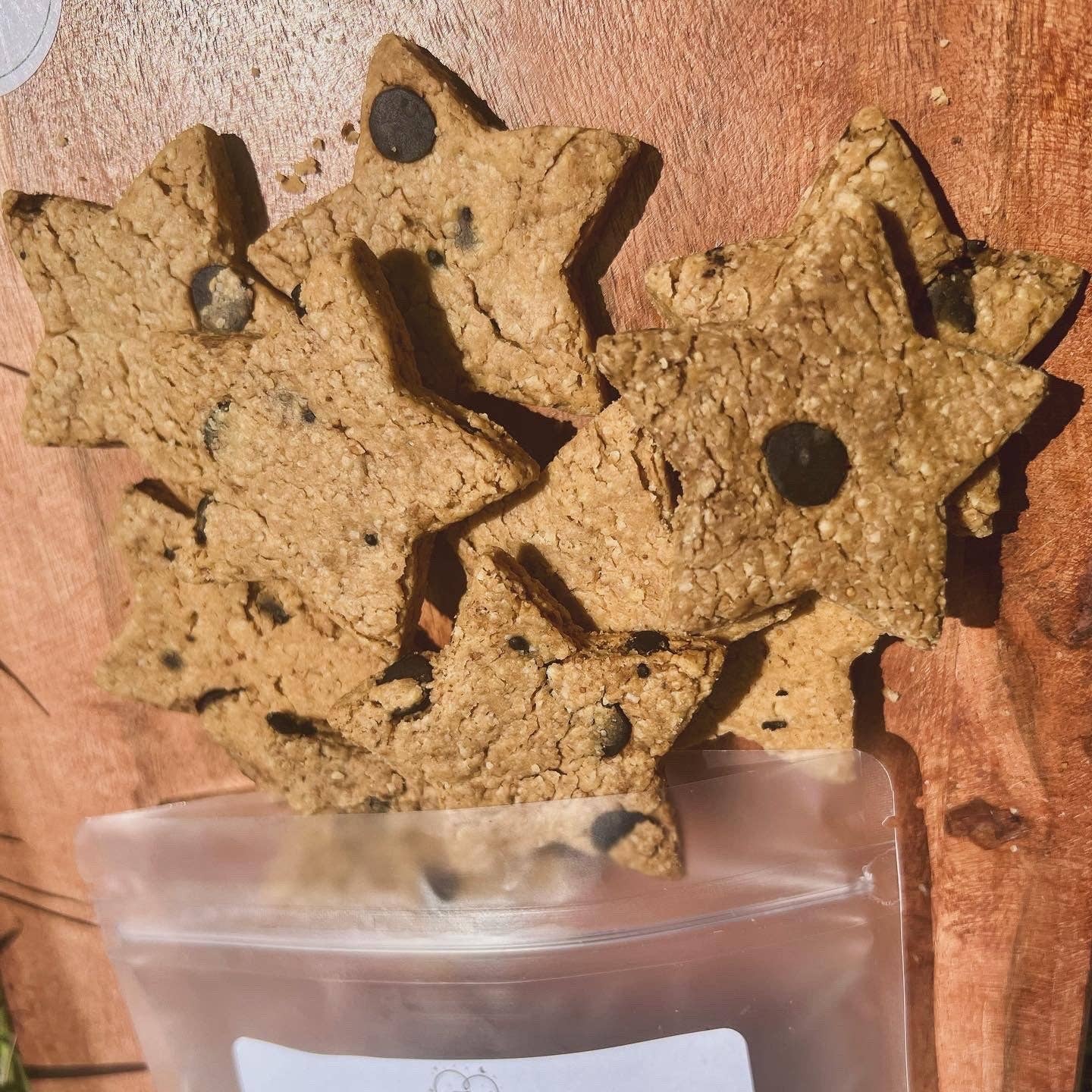 Bark at the stars – snacks e guloseimas - Cão por atacado – guloseimas de alfarroba | todos os ingredientes naturais e de qualidade humana1