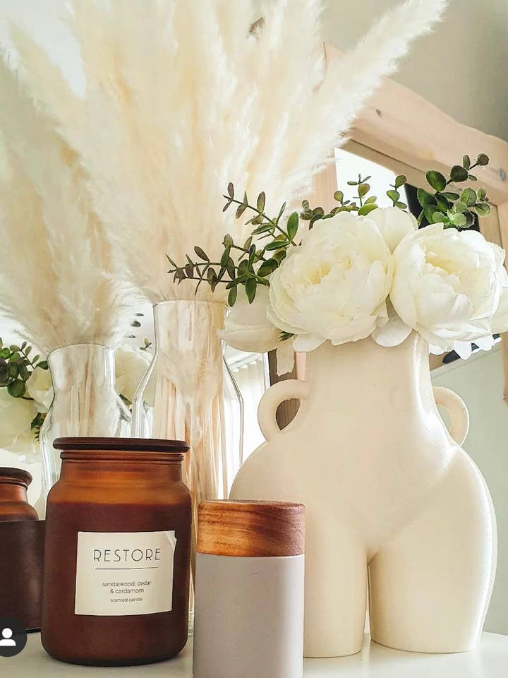 16cm Love handle vase | love handles | cheeky bum vase for wholesale by NewChapterNewHome