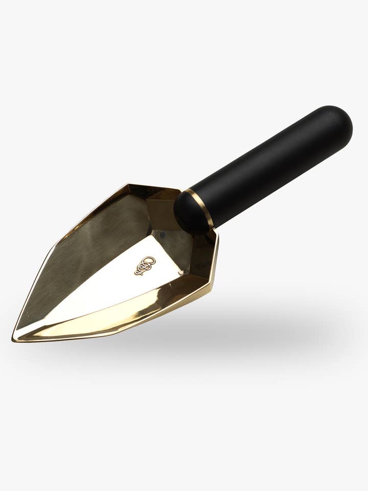 Onyx Diamond Spade for wholesale by Garden Glory