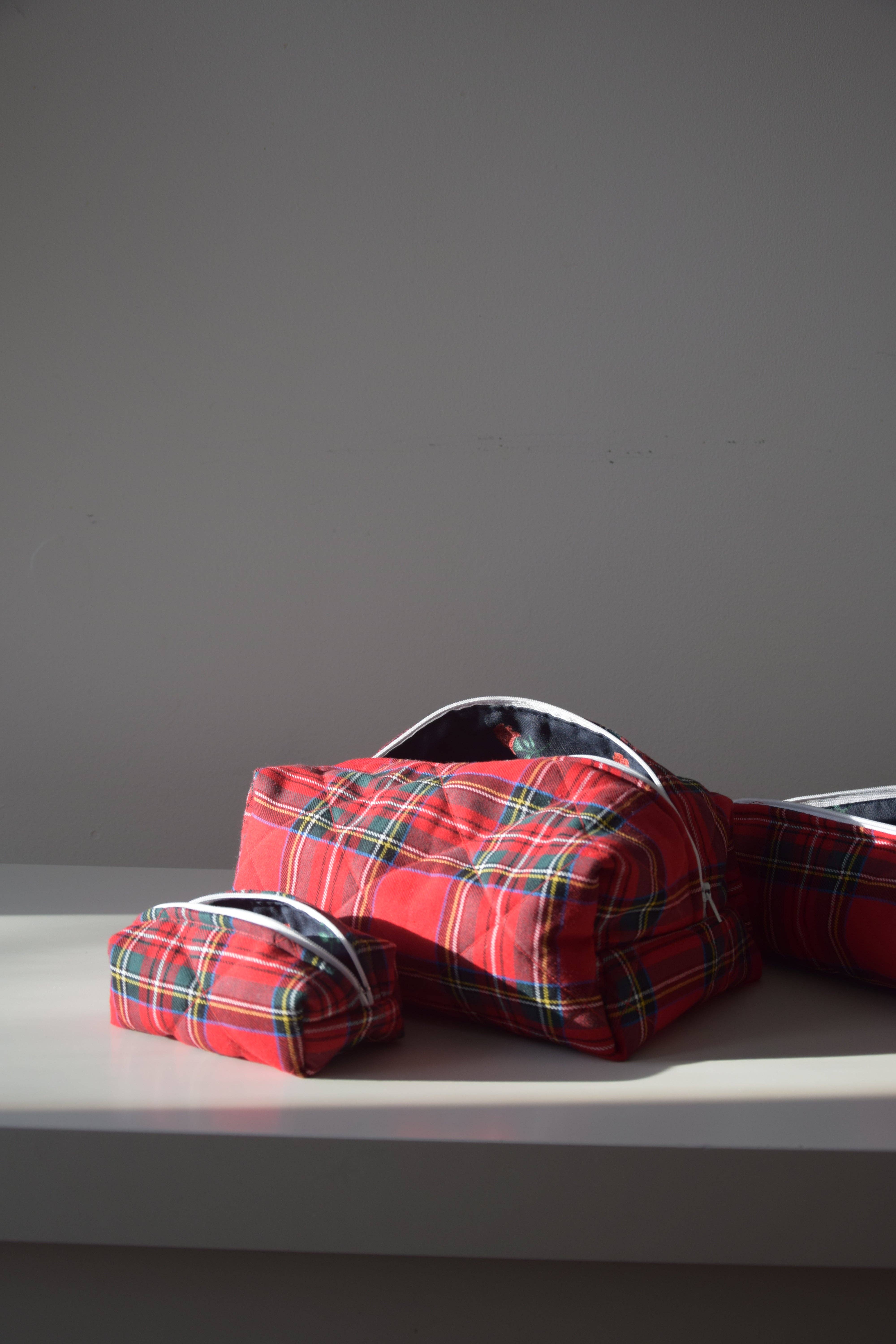 Blossom and Bloom Bags - Wholesale Makeup/Cosmetic Bag - Stewart Cosmetic Bag1