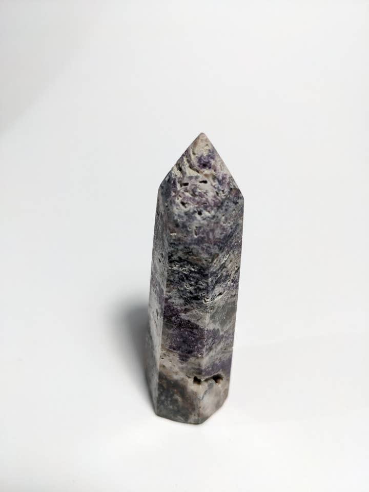 Charoite Crystal Tower för wholesale av Godly Crystals LLC
