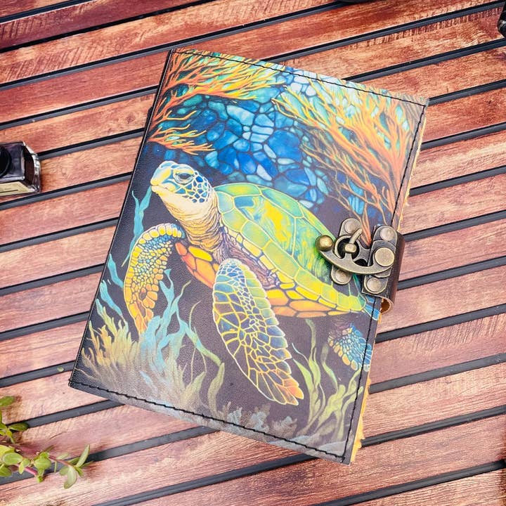 Caderno de Couro Vintage em Branco com Estampa de Tartaruga por atacado de R K Handicrafts and Exporters