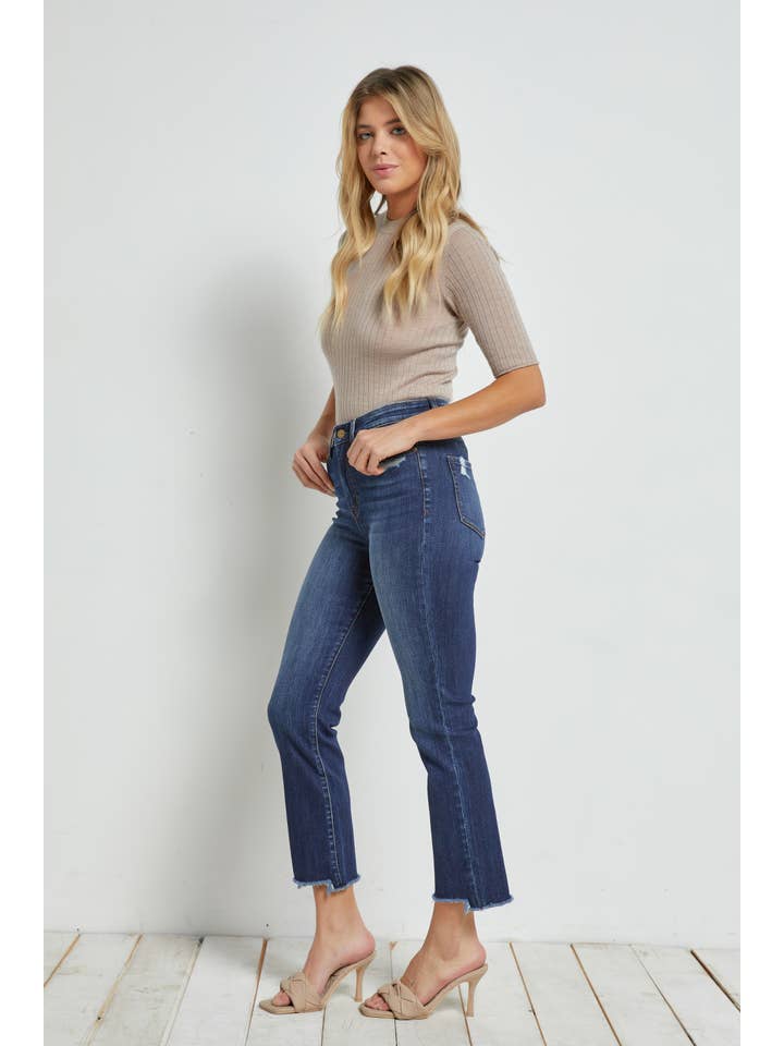 DARK WAVE HIGH RISE STRAIGHT CROP - Casual Design for wholesale on Faire3