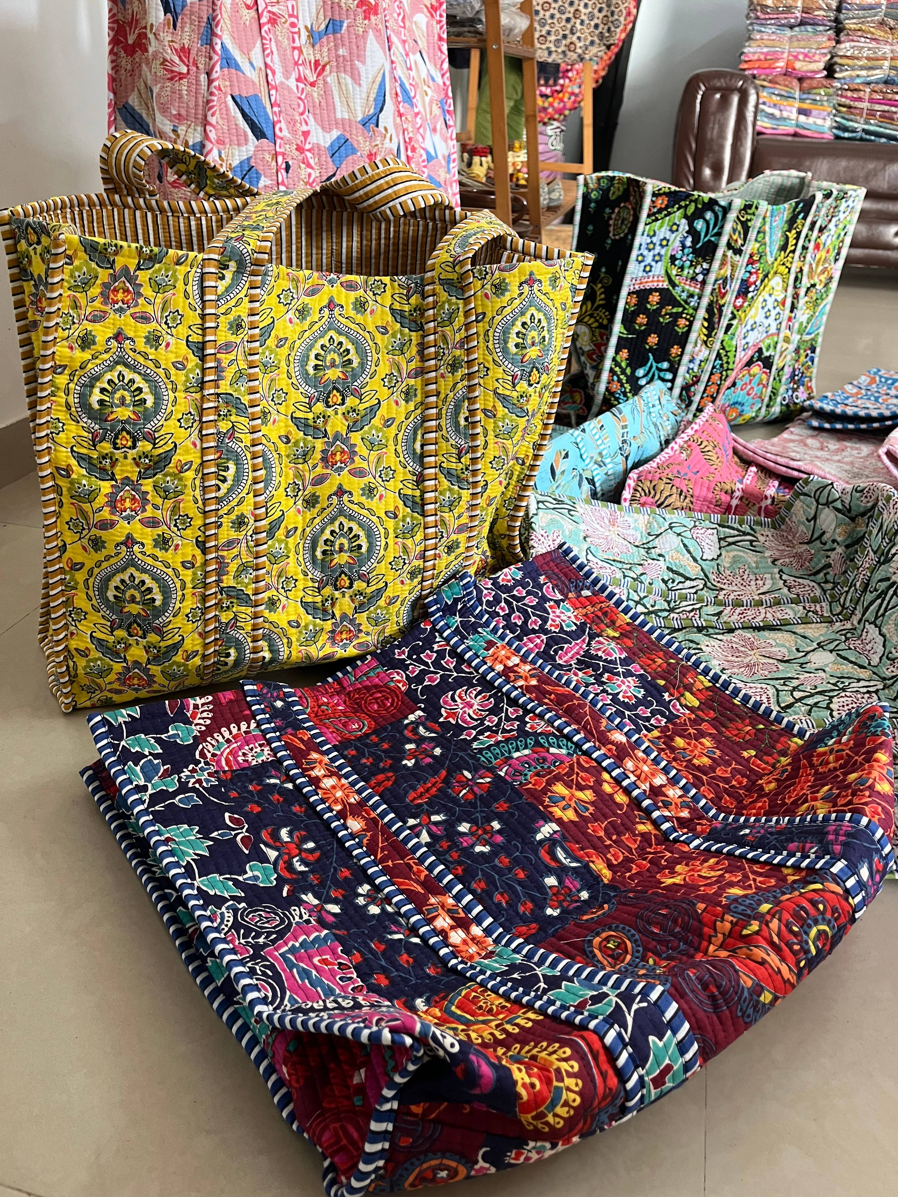 Meghcraft - Wholesale Tote Bag - Women's - Floral Cotton Quilted Block Print Tote Bag-Beach Bag totes13