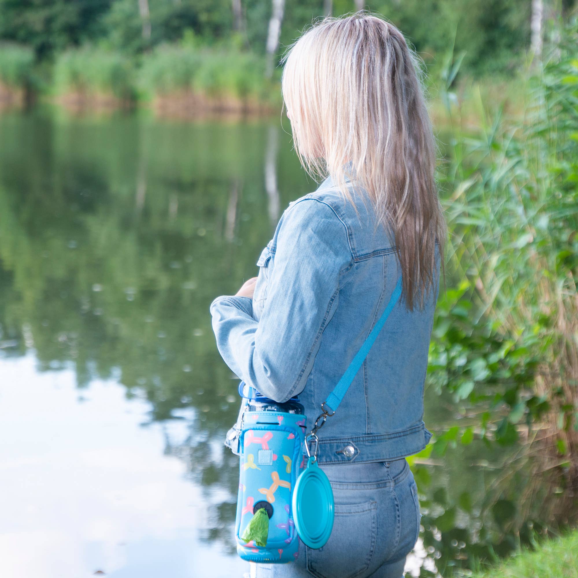 MADE EASY KIT – Suporte para garrafas/garrafeira por atacado – Kit fácil de transportar garrafa de água com bolso para saco de cocô de cachorro22