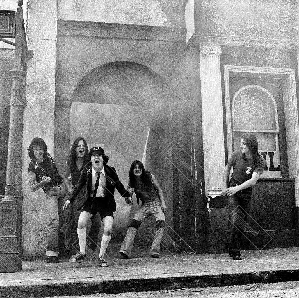 Rock Photographers Collective – wholesale T-shirt (graphic) – women's – AC/DC Women's T-Shirt1