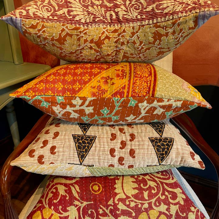HOUSSES DE COUSSIN KANTHA, lot de 4, 20 x 20 pour la vente par Shipphaus Mercantile