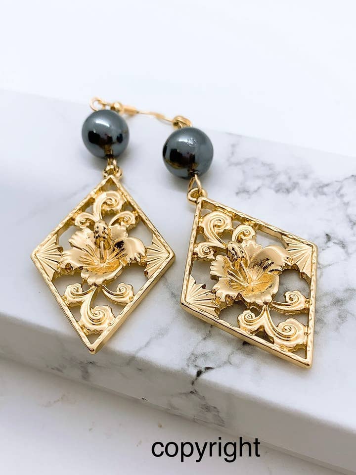 Hawaiian Hibiscus Design: Hamilton Gold Earring with New Rainbow Shell Pearls for wholesale by Anela's Jewelry
