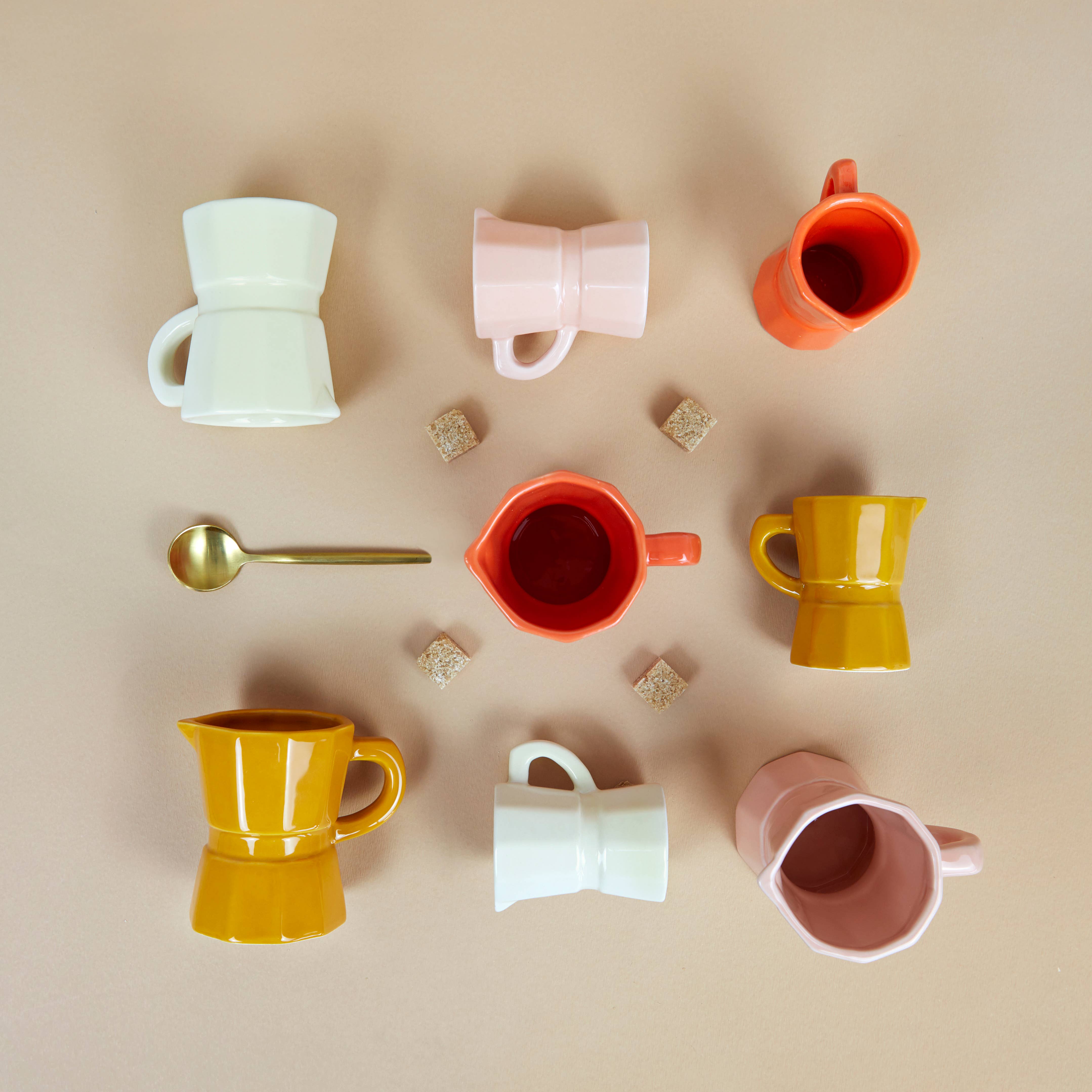 Balvi - Vendita all'ingrosso Tazza - Set di 4 tazze da caffè a forma di moka, colori assortiti Moka Caramel1