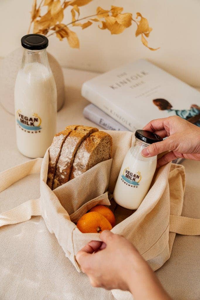 NUTS Innovations - Wholesale Milk/Juice Bottle - Milk Container Nut Milk Bottles 2x 220ml1