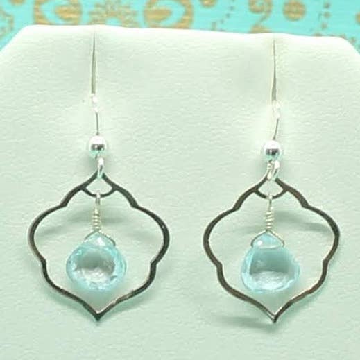 Boucles d'oreilles en pierres précieuses « Arabesque » pour la vente par Devi & Co