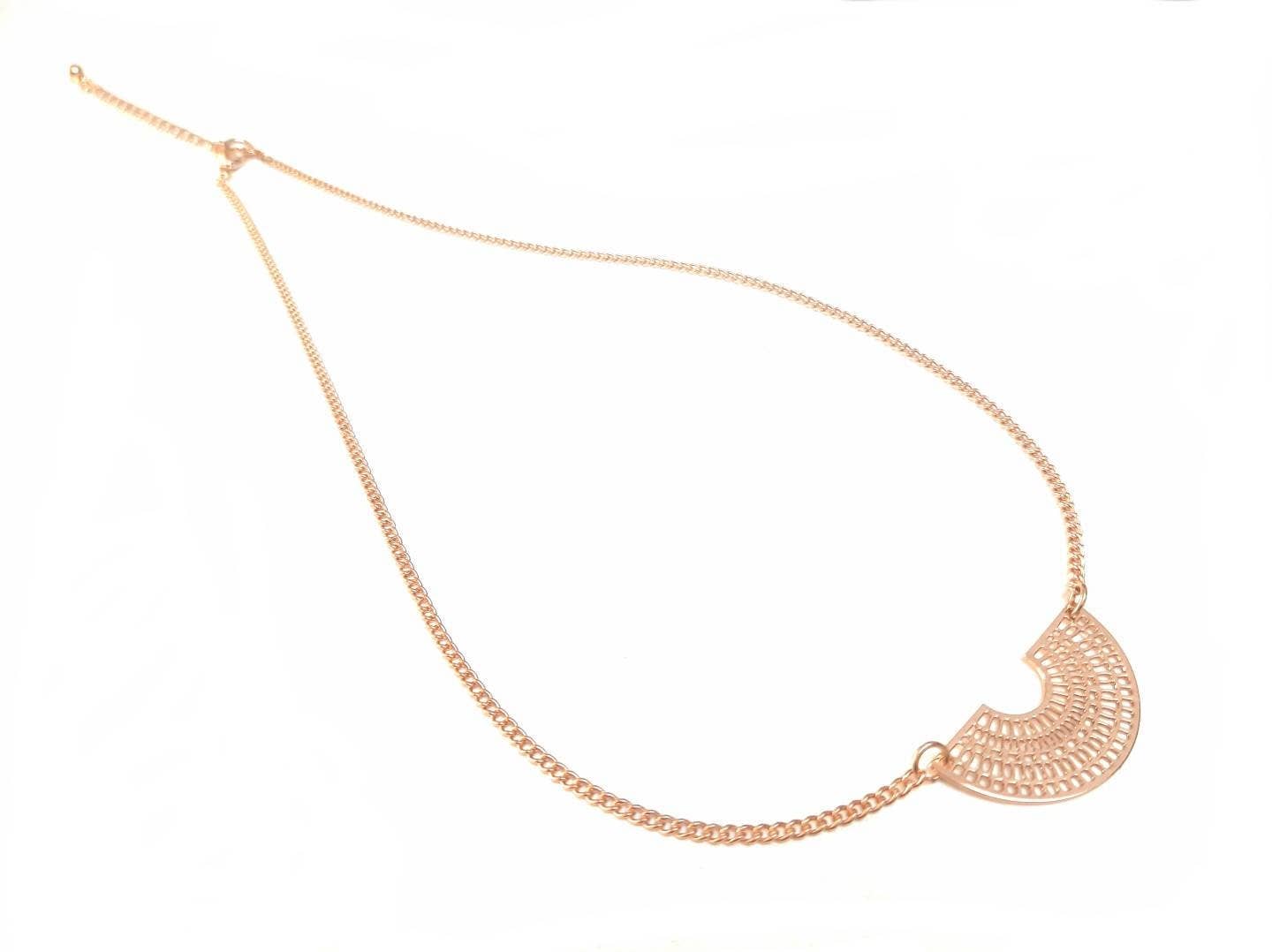 JUL ET FIL - Wholesale Pendant/Charm Necklace - Fine gold plated filigree half moon art deco necklace5