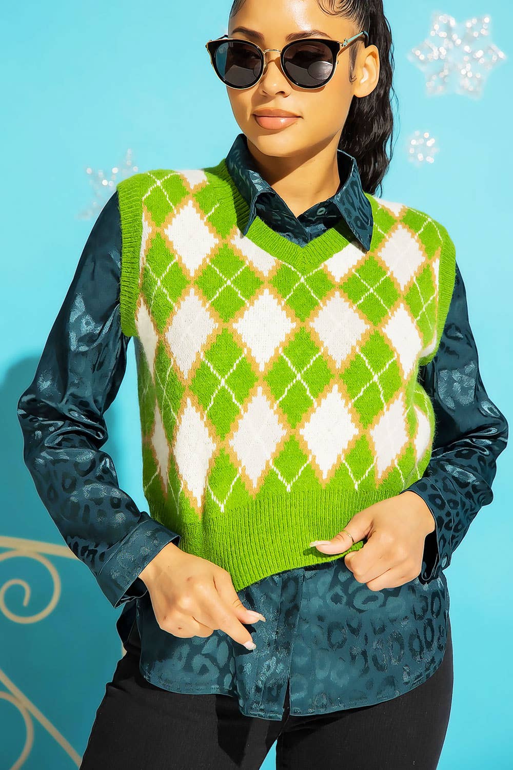 Sweet Generis - Venta al por mayor Chaleco de punto - Mujer - CHALECO CON CUELLO EN V Y PATRÓN DE ARGYLE DE PUNTO GRUESO7