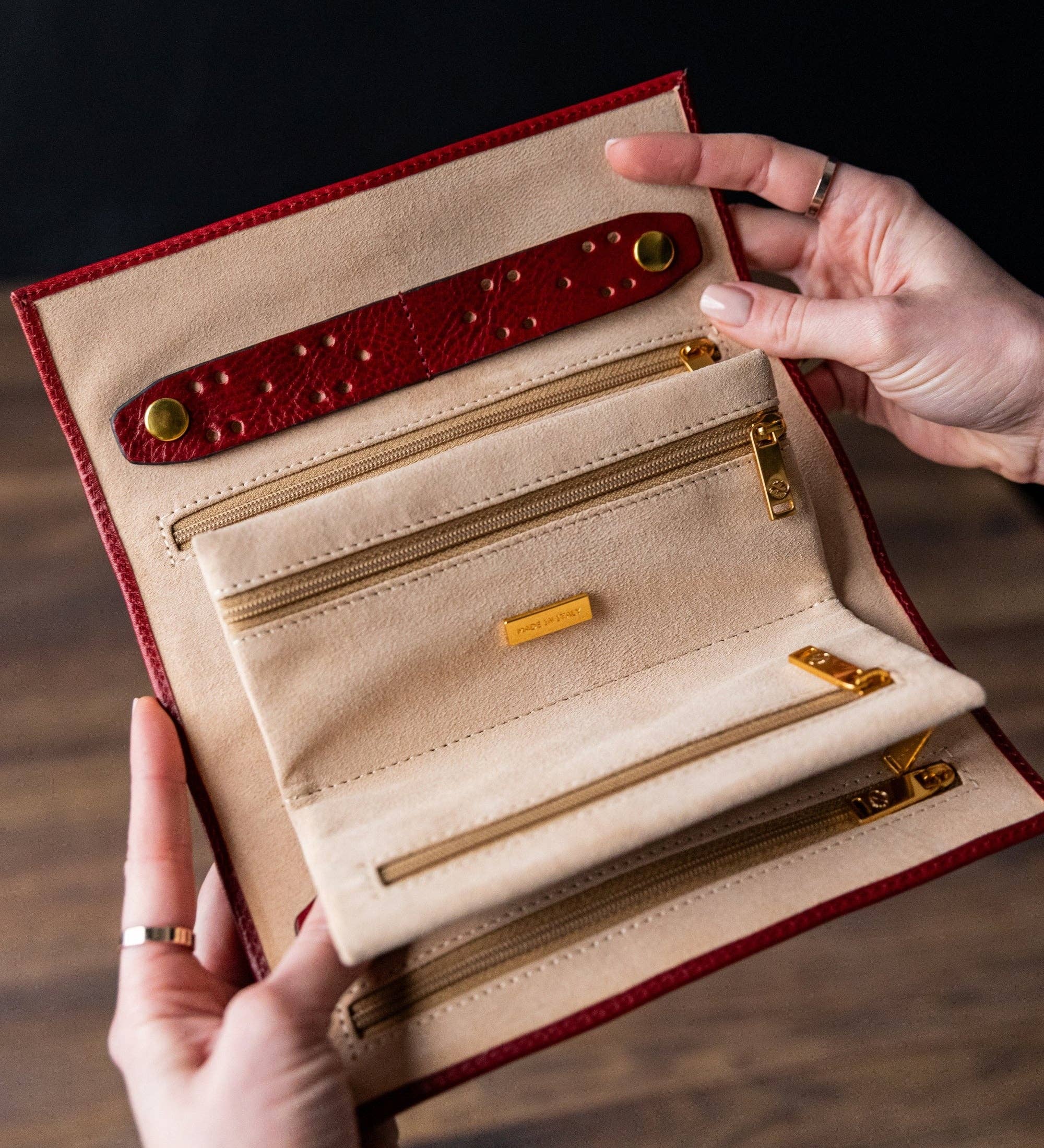 Time Resistance - Venta al por mayor Joyero/organizador de joyas - Estuche de Viaje para Joyas de Cuero para Mujer - Madame Bovary27