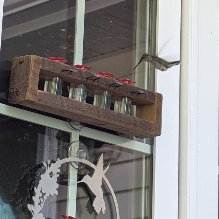 Flying Heart Threads - Wholesale Bird Feeder - Authentic Barnwood Hummingbird Feeder hanging or for window