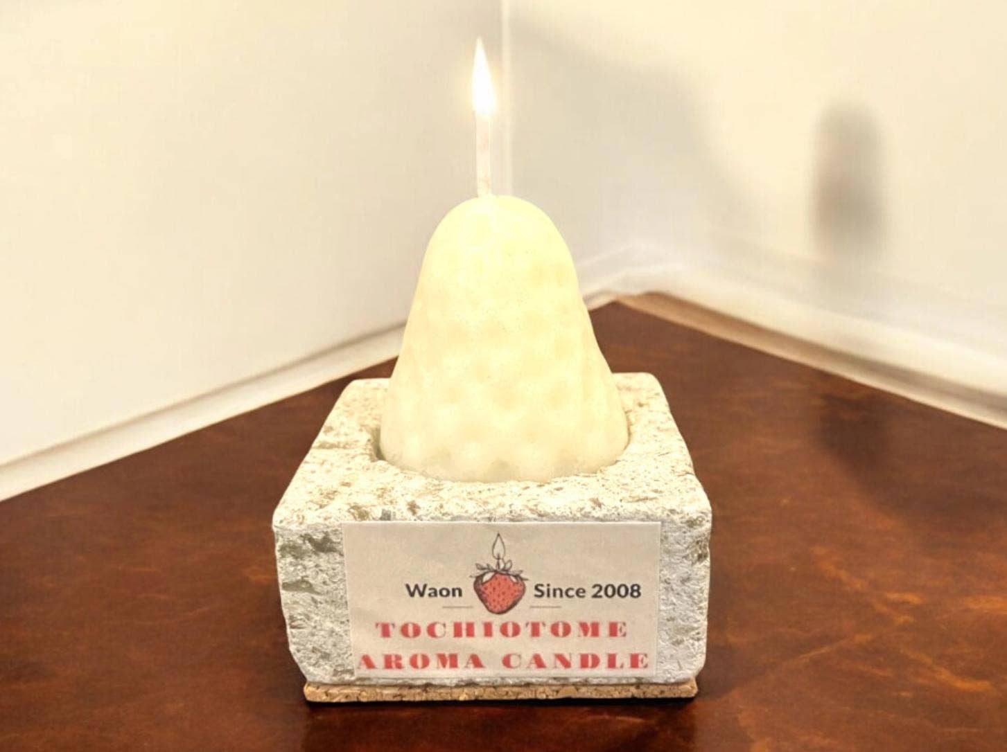 「FUNJI」In Japan - Wholesale Novelty Candle - Strawberry Soy Candle with Oya Stone Tray9