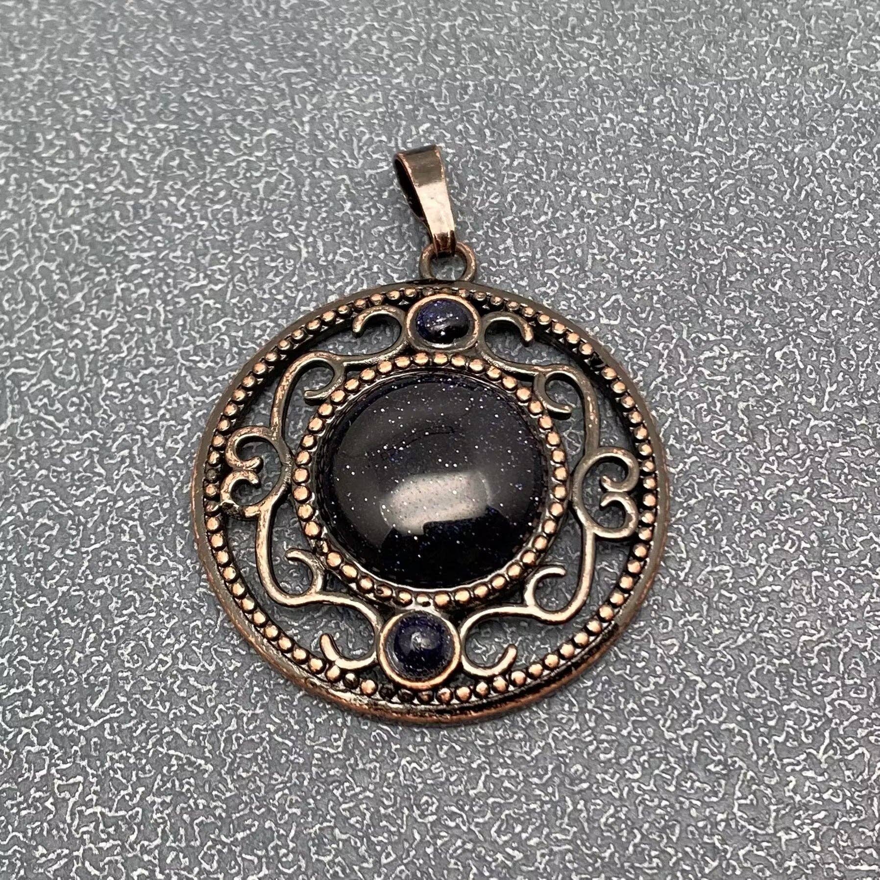 Mio Queena - Wholesale Individual Charm/Pendant - Vintage Natural Stone Hollow Circular Charm  Pendant - CS28