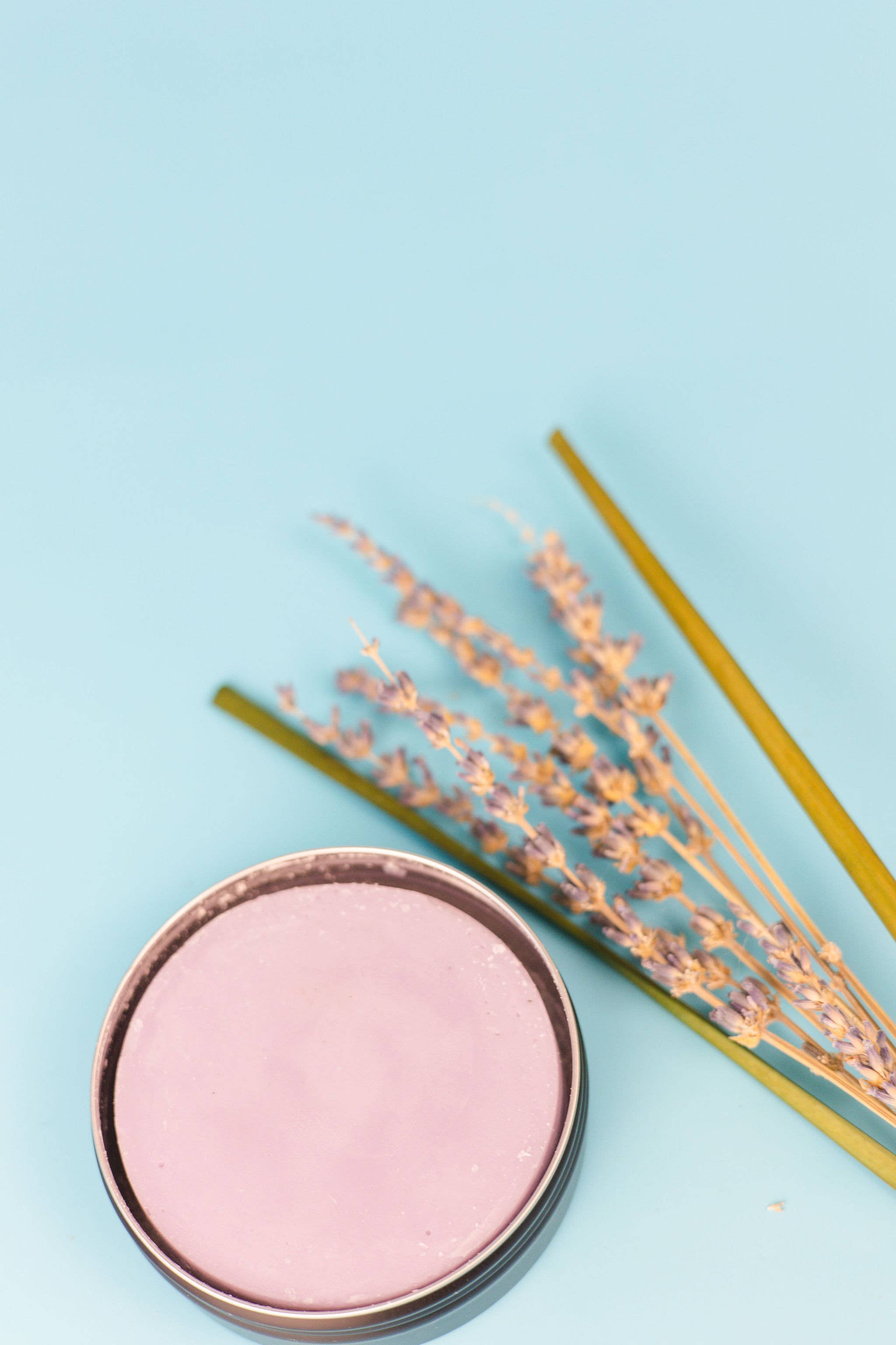 Dirty Dangles Hockey - Wholesale Sports & Outdoor - Certified Beaut - Girls and Women's Hockey Stick Wax3