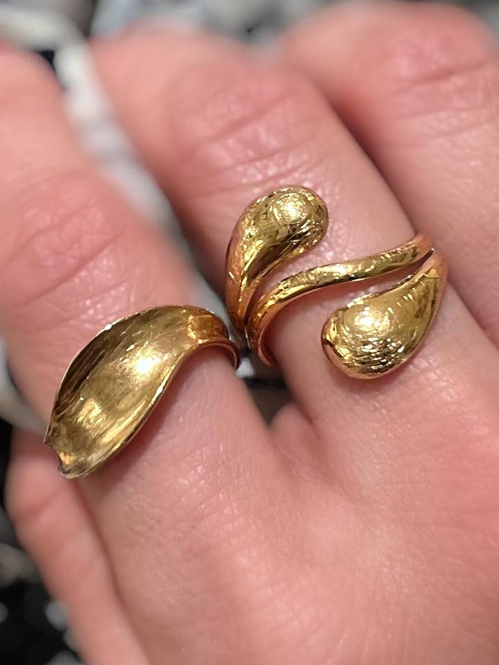 Tete Geborsteld Gouden Ring voor wholesale door Cassette Barcelona