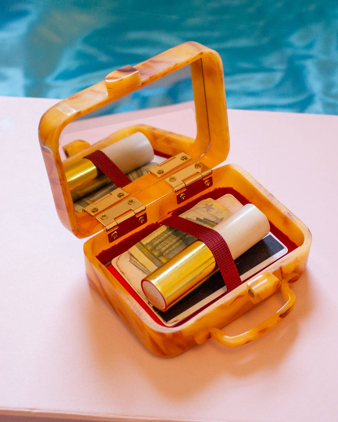 Mink - Wholesale Wallet - Women's - Living Out of A Suitcase: the multifunctional wallet3