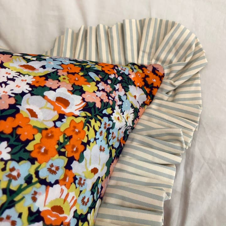 Aztec House - Wholesale Throw Pillow Cover - Bloom Floral cushion1