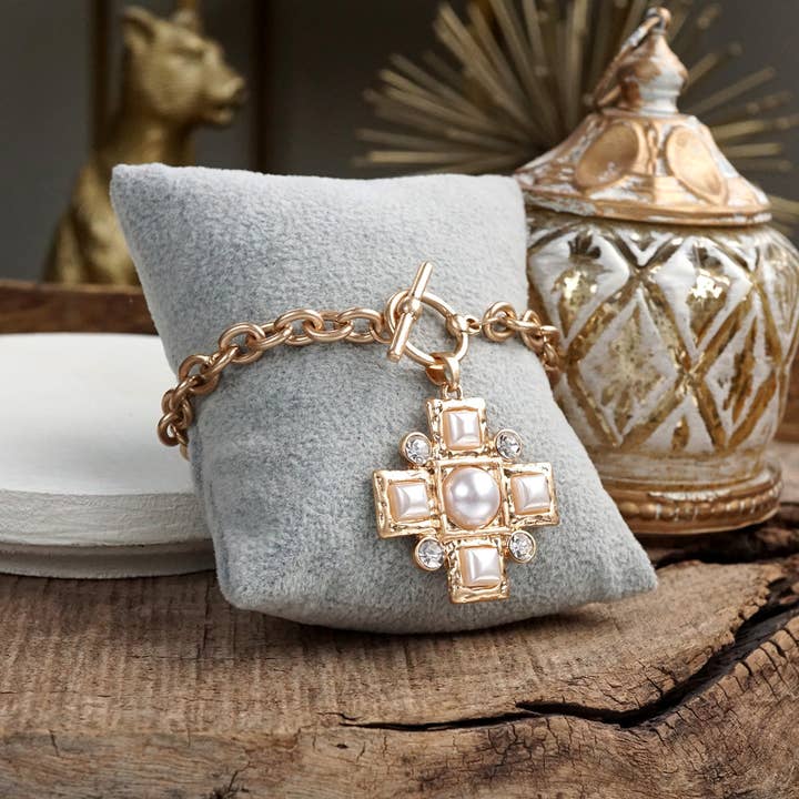 PennyLine inc - Wholesale Charm/Dangle Bracelet - Divine Gleam – Hammered Cross Toggle Bracelet with Pearls & Crystals