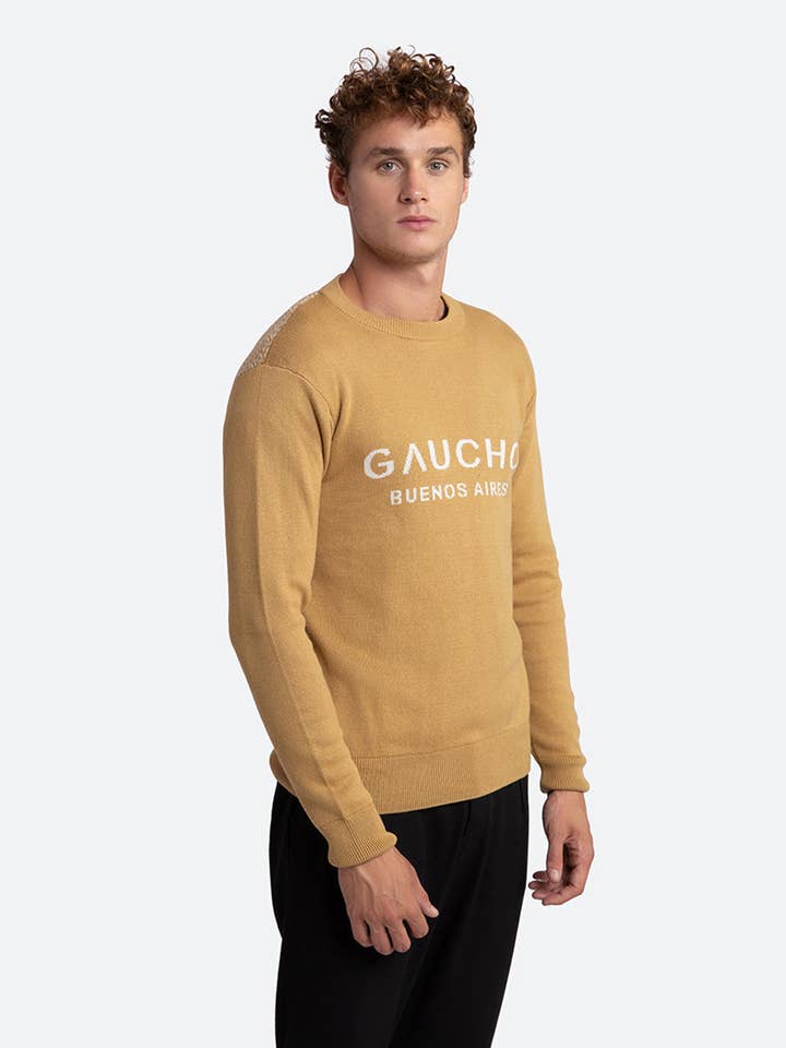 Ivo Cotton Knit Logo Back Sweater i Camel og Off-White for engroshandel hos Gaucho Buenos Aires