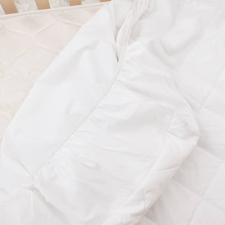 Living Textiles - Wholesale Mattress pad/protector - Smart-Dri Waterproof Mattress Protector - Bedside Sleeper3