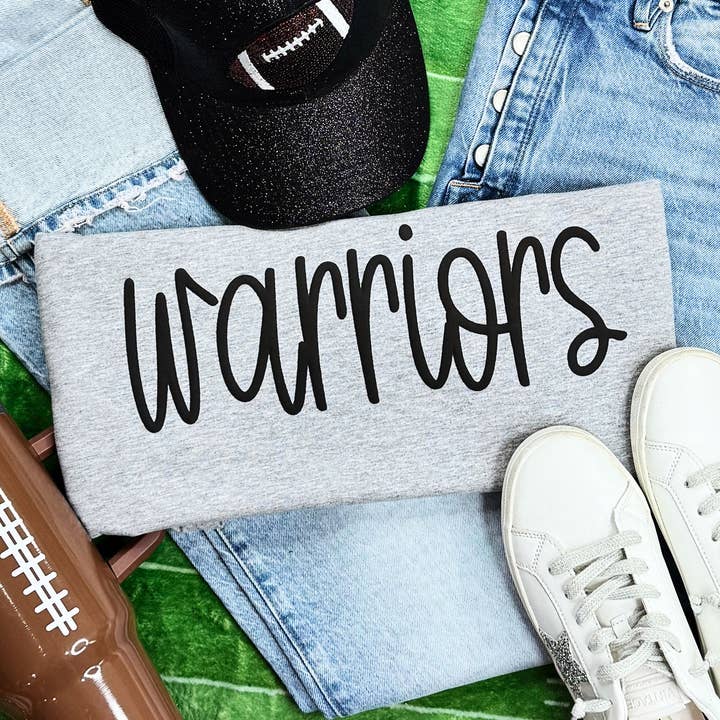 Stampa serigrafica Warriors Black PUFF a trasferimento termico per la vendita all'ingrosso da parte di Trendy Transfers